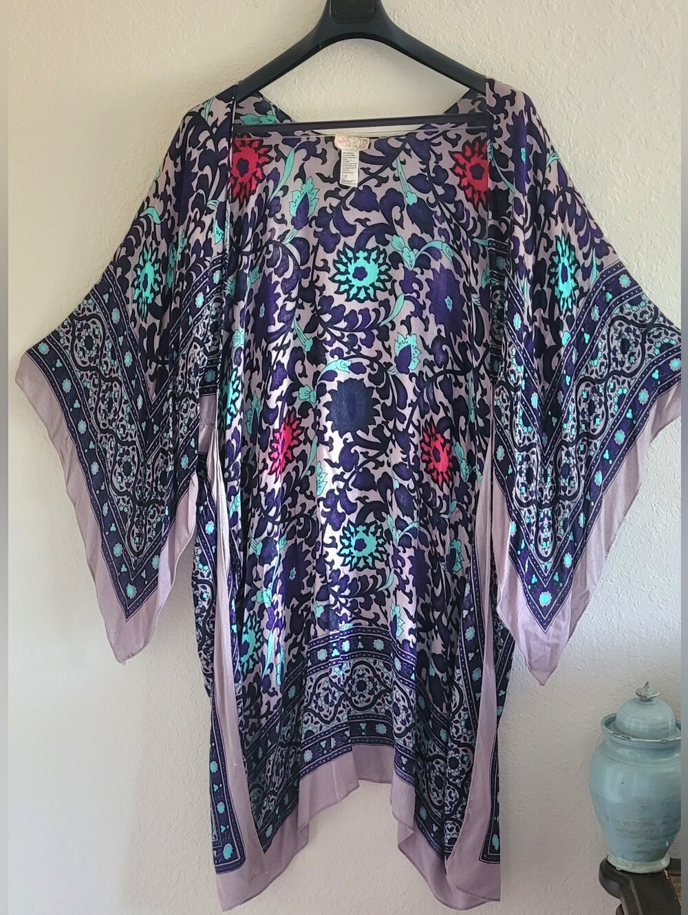 Free People Vintage Lavender & Indigo Floral Kimono. Rayon Boho Resortwear Sz. L